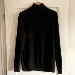 H&M men’s black turtleneck sweater medium